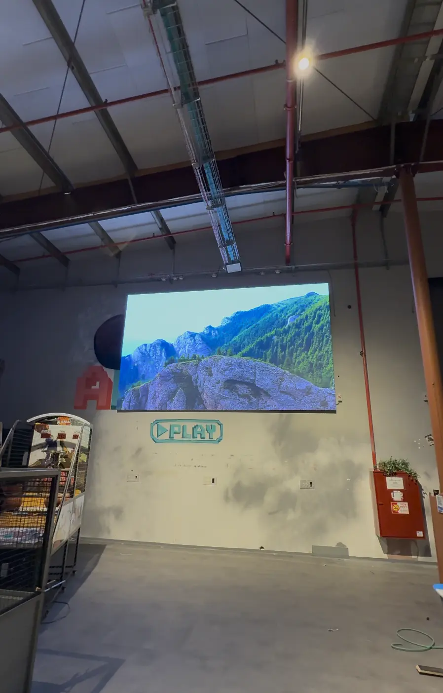 3 מסכי ענק במתחם המשחקים נאוג׳ה ישראל - תמונה 6