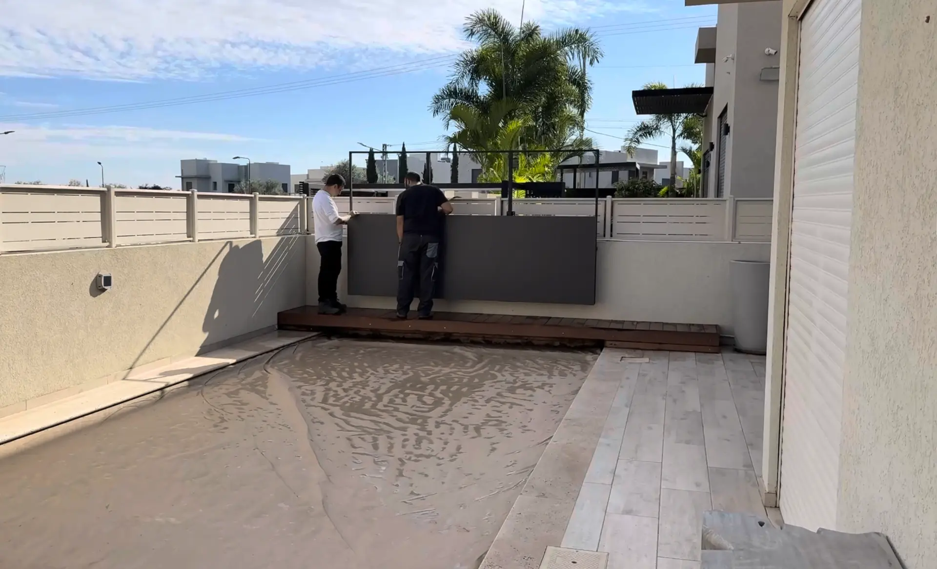 מסך לד 137 אינץ׳ לבריכה - תמונה 4